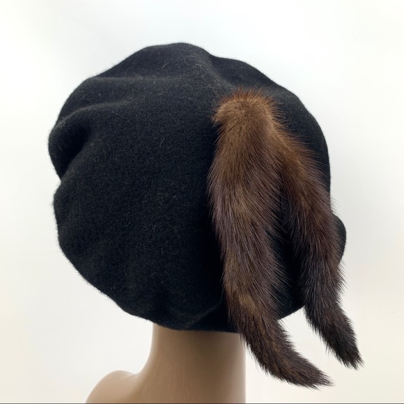 ❌SOLD❌ VTG black pure wool beret hat w/ mink tails - Picture 2 of 6